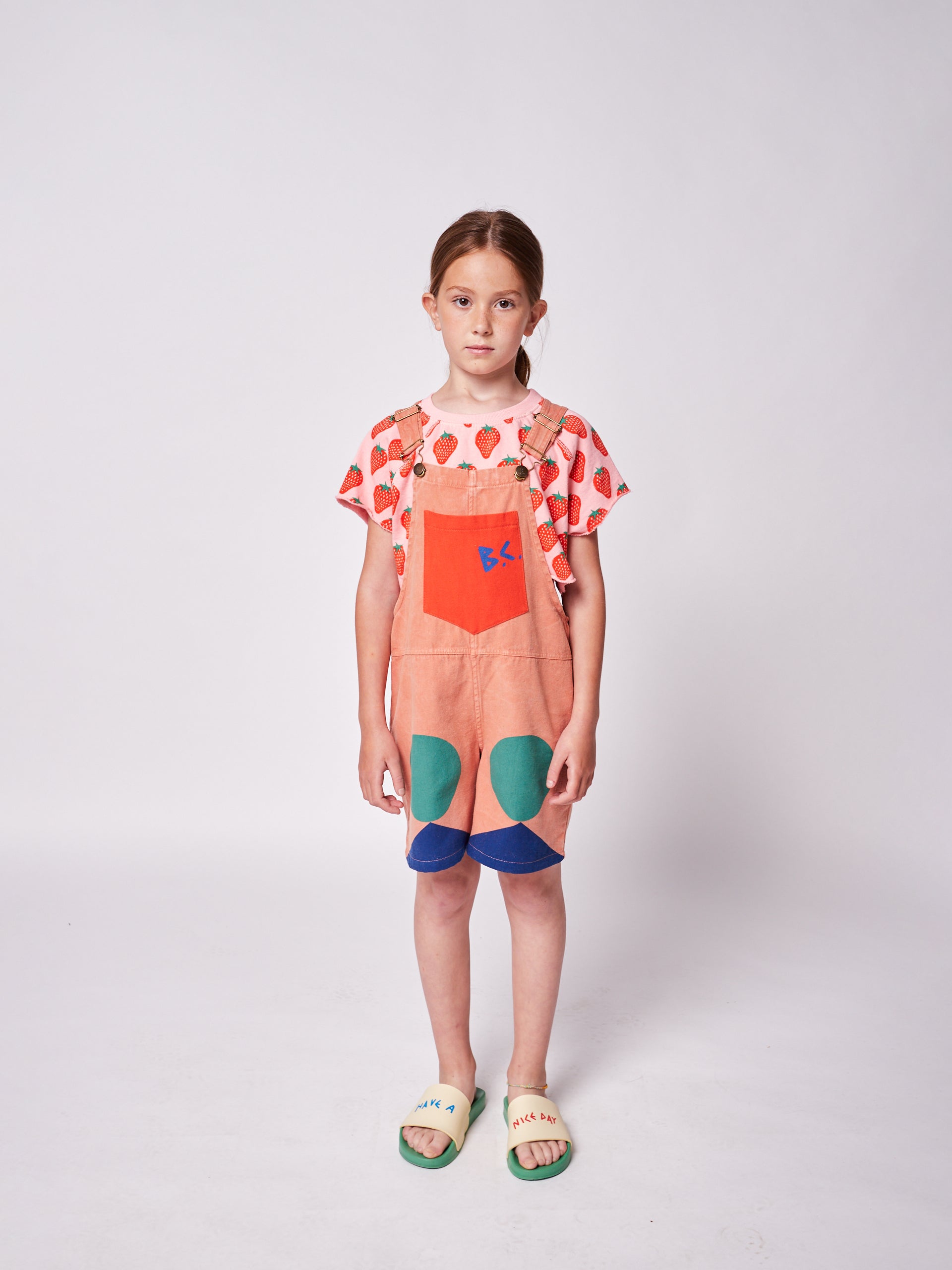 Bobo choses strawberry all over cropped tee