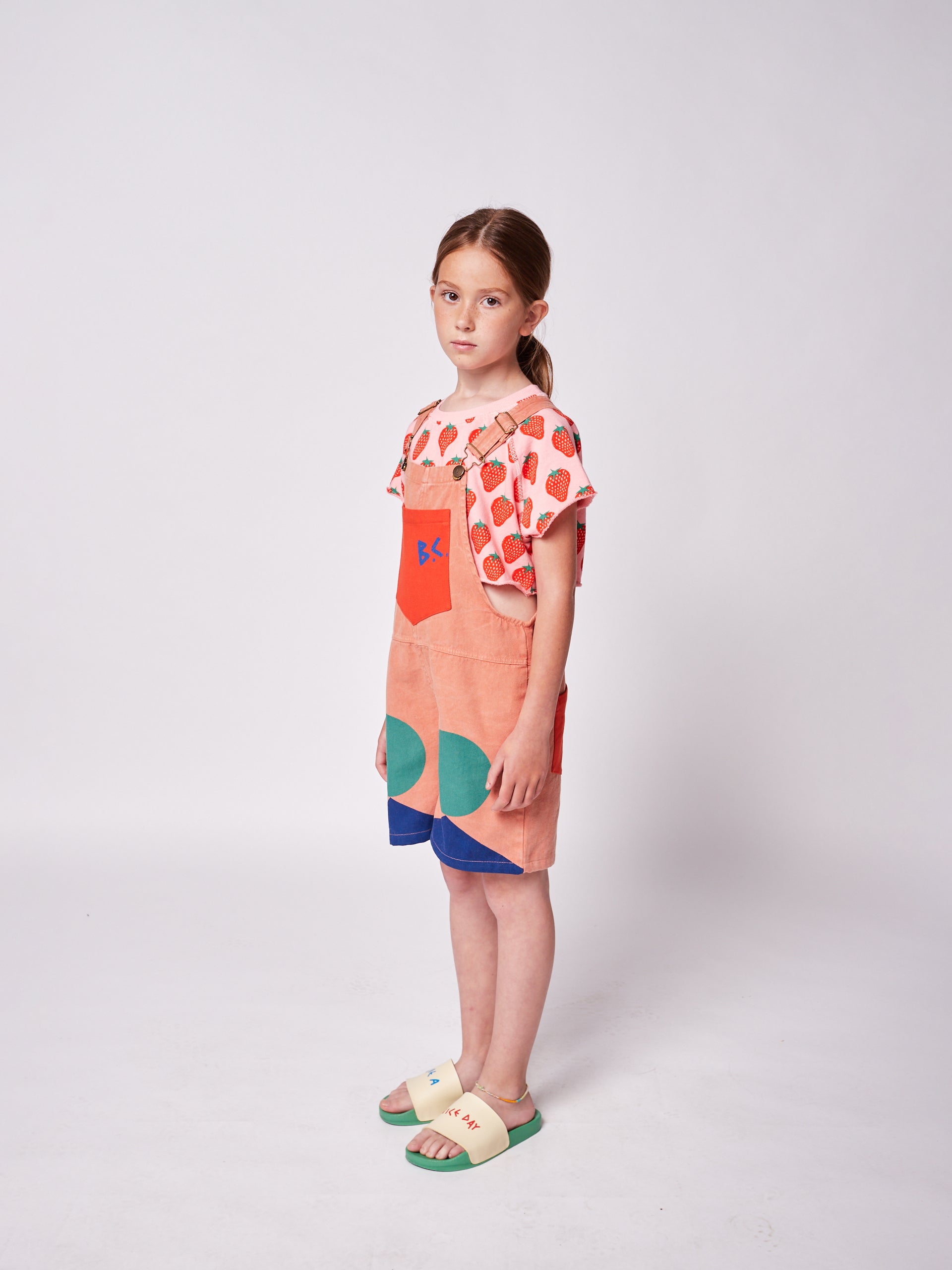 Bobo choses strawberry all over cropped tee